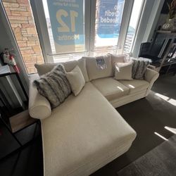 Cute Sofa Chaise $1899💛🤩
