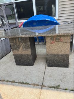 Granite table not free