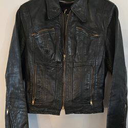 VTG. Lesco Black Leather Biker Women's Jacket Heavy Weight Tight Fit  Linned  70's