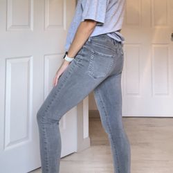 Bullhead Denim Co. Midrise Skinniest Jeans