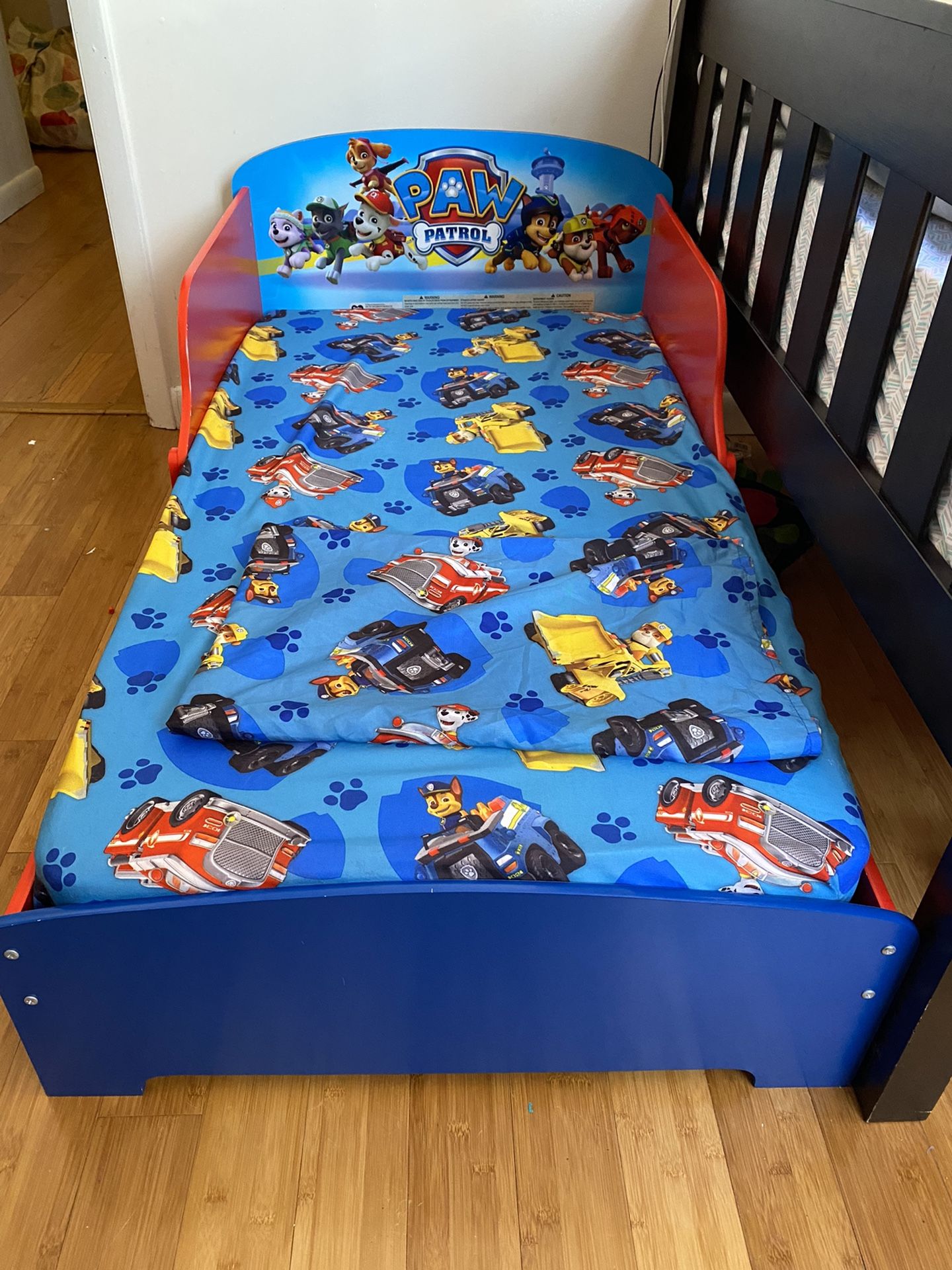 $60 4 Pc Paw Patrol Bed Set 