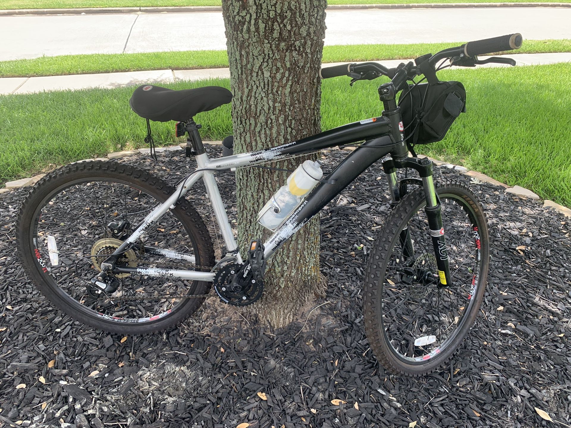 Diamondback REsponse XE Medium 18” Mountain Bike 28 Series XCT