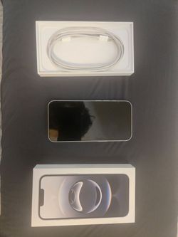 iPhone 16e white