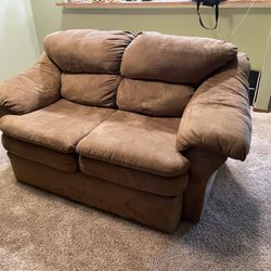 Loveseat 
