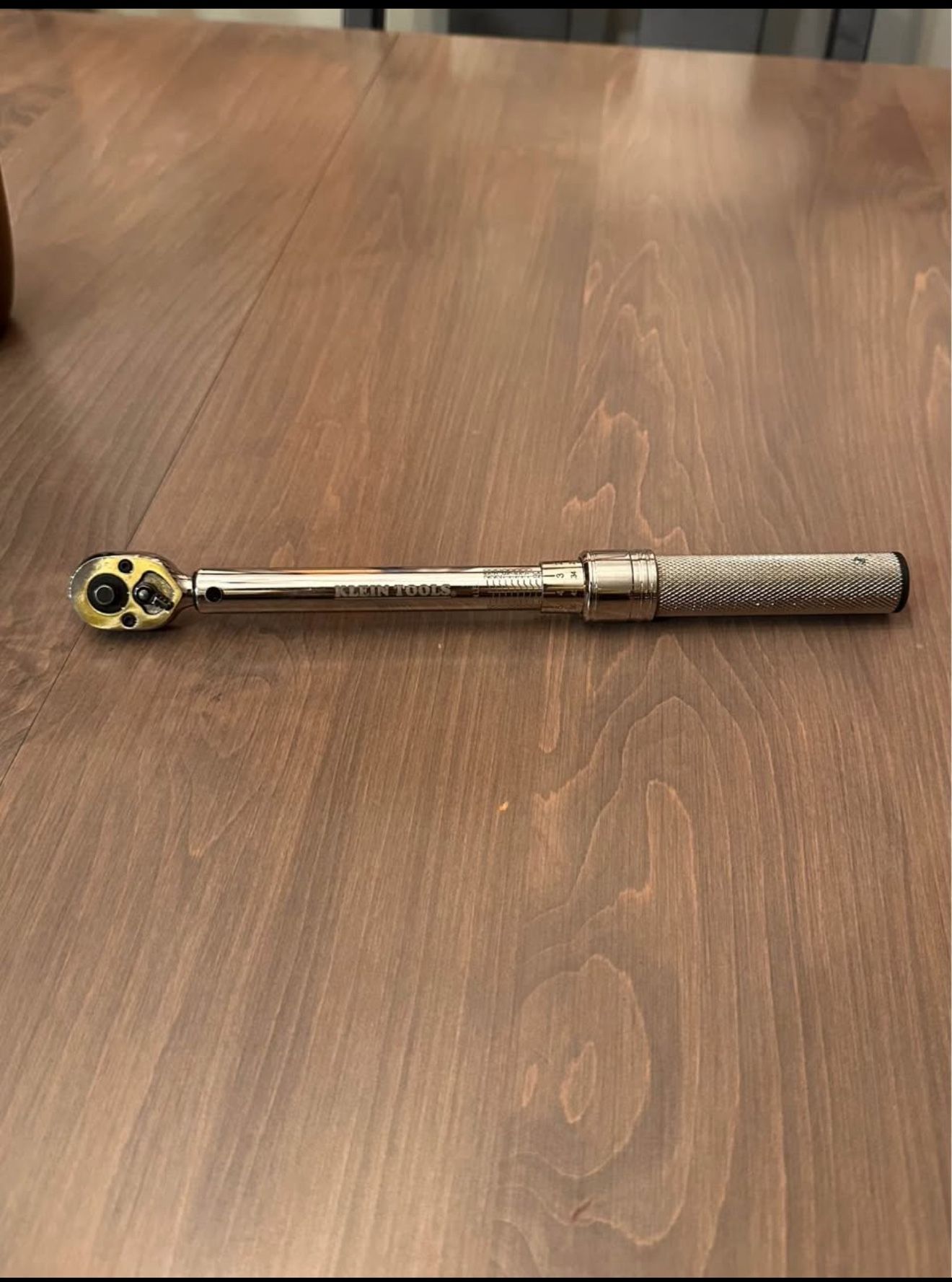 Klein 3/8s Torque Wrench