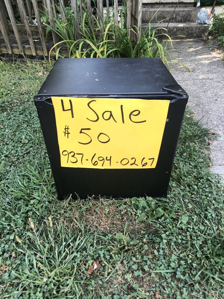 Black & Decker Mini Fridge