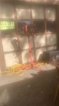 Red Adjustable Dual Headed Work lift