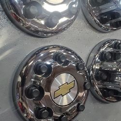 Chevy/GMC Dually Pickup Center Caps