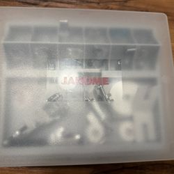 Janome Qcp9450 Accesory box with additional feet