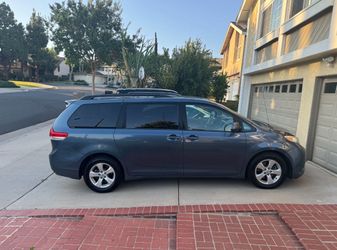 2014 Toyota Sienna