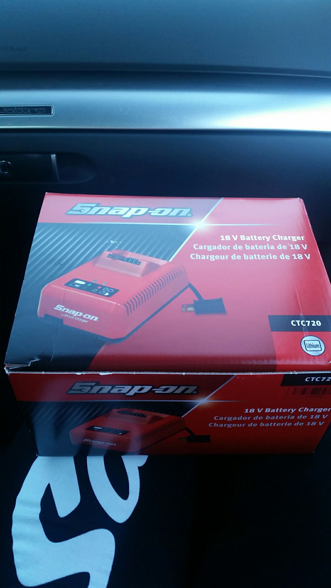 Snap-on 18v charger