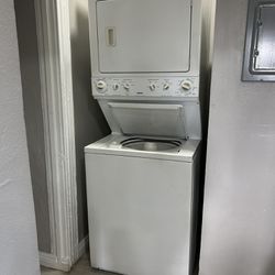Stackable Washer & Dryer 