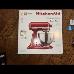 Kitchen aid Stand Mixer 4.5 Quart Tilt W/ Food Grinder And Spiralizer Attachment