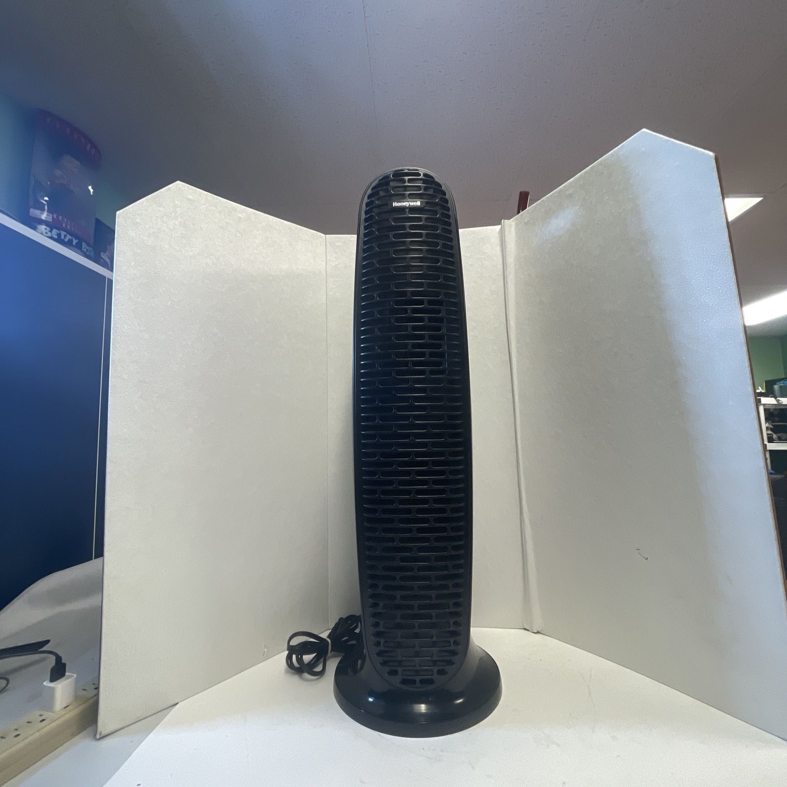 Honeywell HFD230B QuietClean Air Purifier Fan with Permanent Filter - Tested