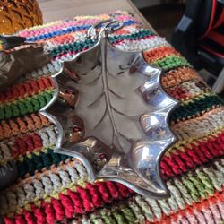 Vintage French “Hugo” Silver Plated “Christmas Holly” Leaf Dish (10/26cm)