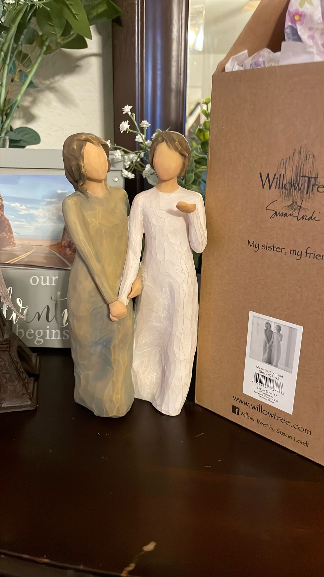 *New Condition+Willow Tree Hand Carved Sisters Figurine