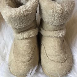 Easy USA size 7 beige toddler boots/shoes
