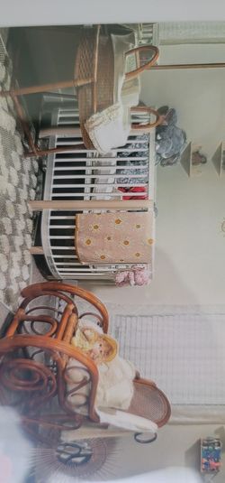 Mini Crib/ Regular Crib/toddler Bed