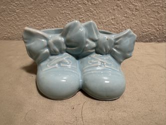 Vintage 1940s McCoy Pottery BLUE BABY SHOES BOOTIES  PLANTER Made in Ohio