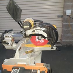 MITER SAW UTILITY VEHICLE/