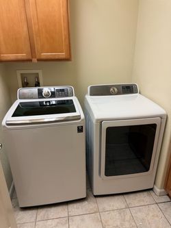 Samsung Washer and Gas Dryer Set