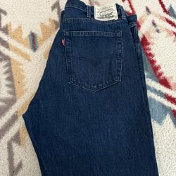 New Never Worn Levi’s 551 Size 38X30 