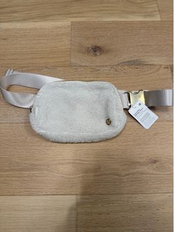 Lululemon belt bag