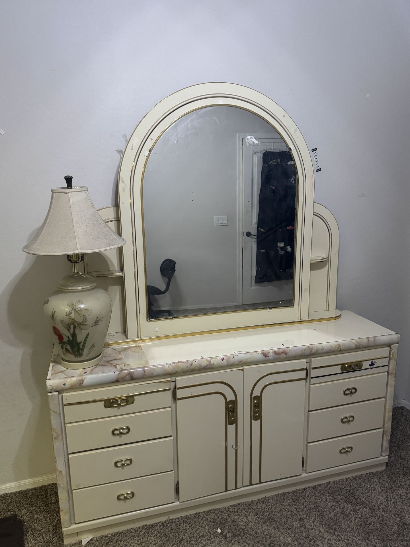 Dresser