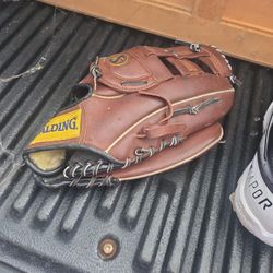 Baseball Gloves 