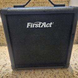 FIRST ACT GUITAR AMPLIFIER 