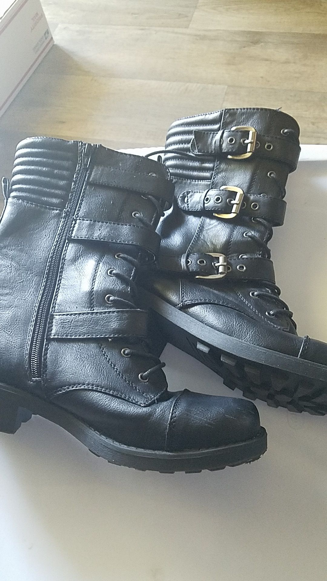Women's size 9 boots