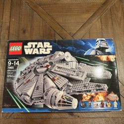 Millenium Falcon Lego Set 7965 NEW NEVER OPENED