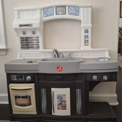 Step 2 Play Kitchen And More