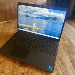 15” Dell Latitude Light Gaming (11th Gen) Laptop 16GB Of Ram 1.25TB Of Storage