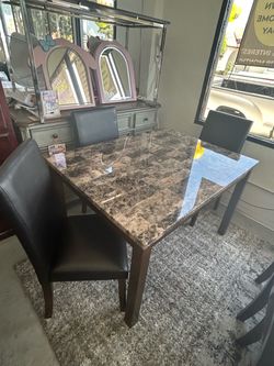 5 piece medium dining table set