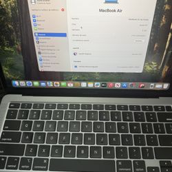 MacBook Air 13.3" Laptop - Apple M1 chip - 8GB Memory - 256GB SSD - Space Gray 