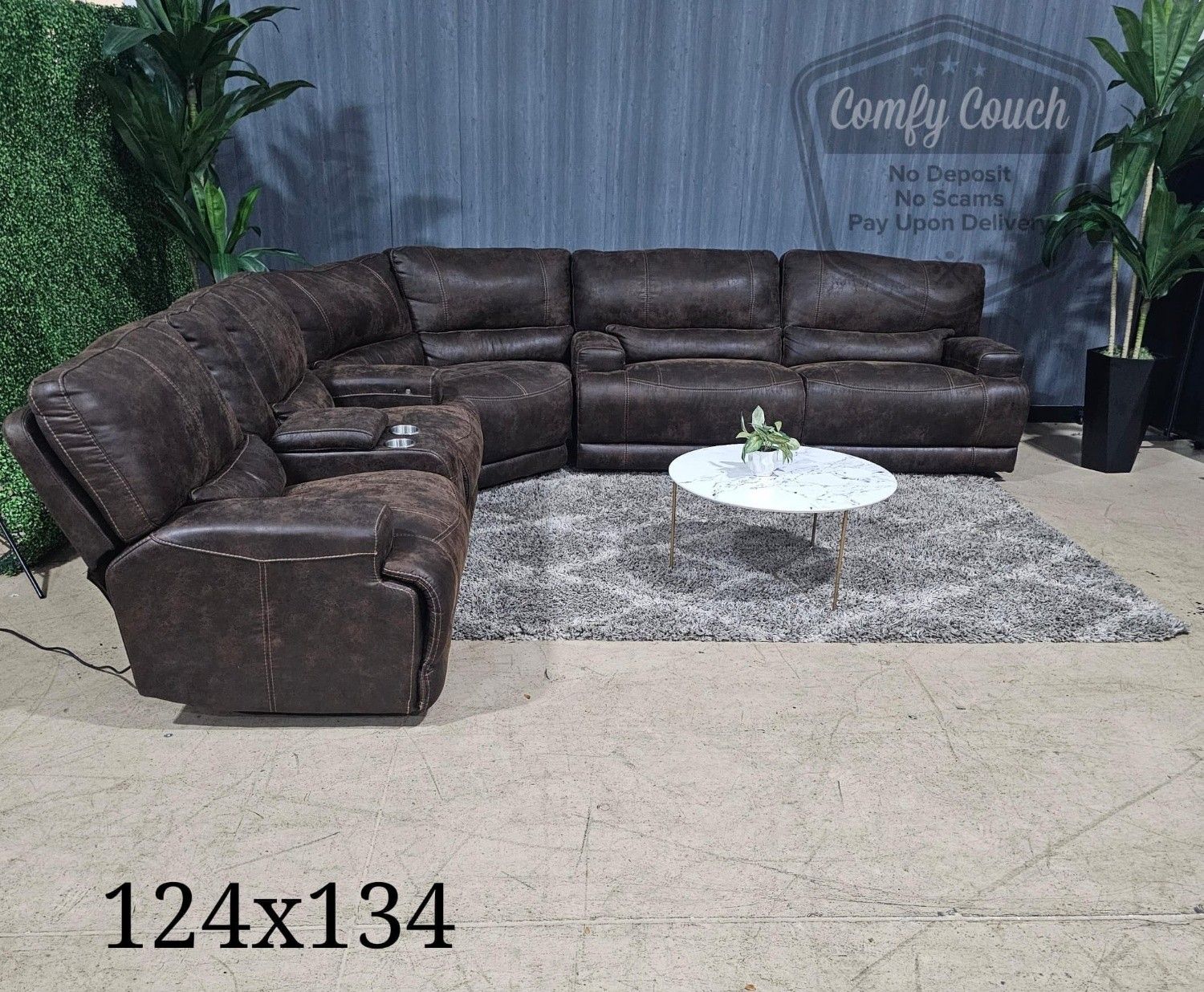 🛋️ Large Leather Reclining Sectional (Delivery Available!! )