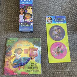 Disney Encanto puzzle 100 pieces, new magnets and new book toy bundle