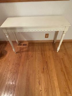 Console Table Farmhouse Style