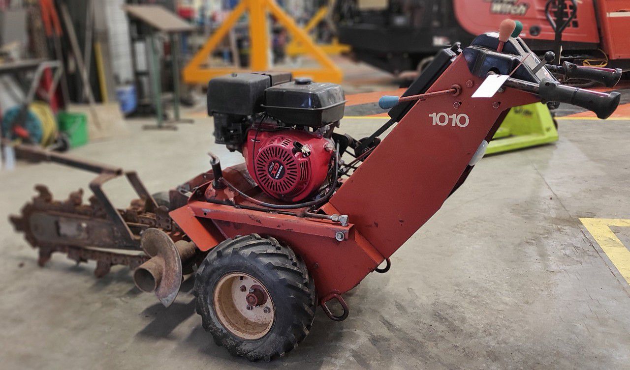 Ditch Witch 1010 Trencher 