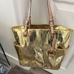 Michael Kors Tote Bag With Many Pockets! Open Box ( Ask For Price)