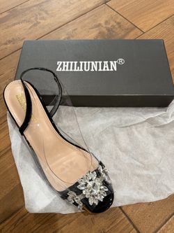 Zhiliunian Clear Rhinestone Flat Sandals