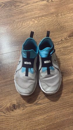 Nike size 5.5Y