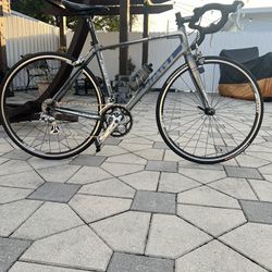 Giant Compact Road Design/ Defy/ M5 /Shimano 
