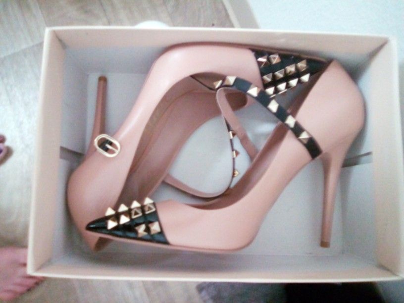 Rockstud VALENTINO heels Size 40