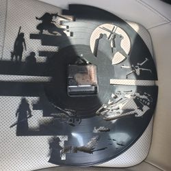 Starwars Disney Clock 