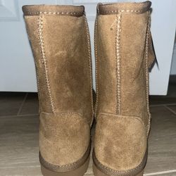 UGG Style Chestnut Suede Cozy Boots Size 11 – Soft Fur Lined $18