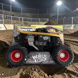 Monster Jam Tech Deck Wreck Deck Monster Truck 1:24 Scale