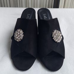 L&L BLACK SUEDE SLIP ON FROM ITALY 🇮🇹 ( SIZE EUR 38- USA 7 ) 