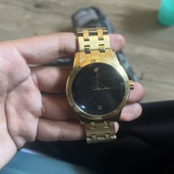 Guess Golden Watch 
